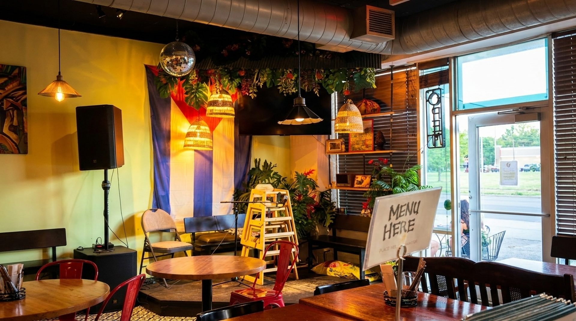 Live Flamenco at 6pm